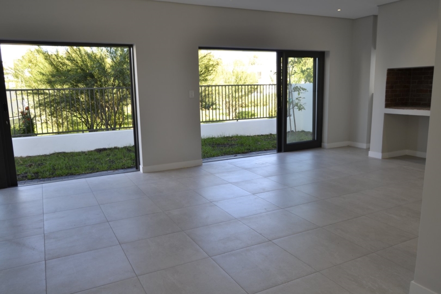 To Let 4 Bedroom Property for Rent in Croydon Gardens Estate Western Cape